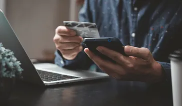 eCommerce Customer Journey: Optimizing Strategies for Enhanced Online Shopping Experience