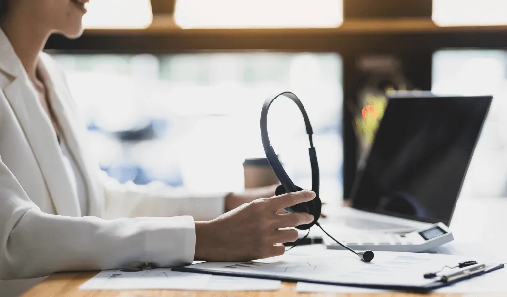 Boost customer retention with omnichannel service! Learn how seamless, personalized support across all channels drives loyalty.