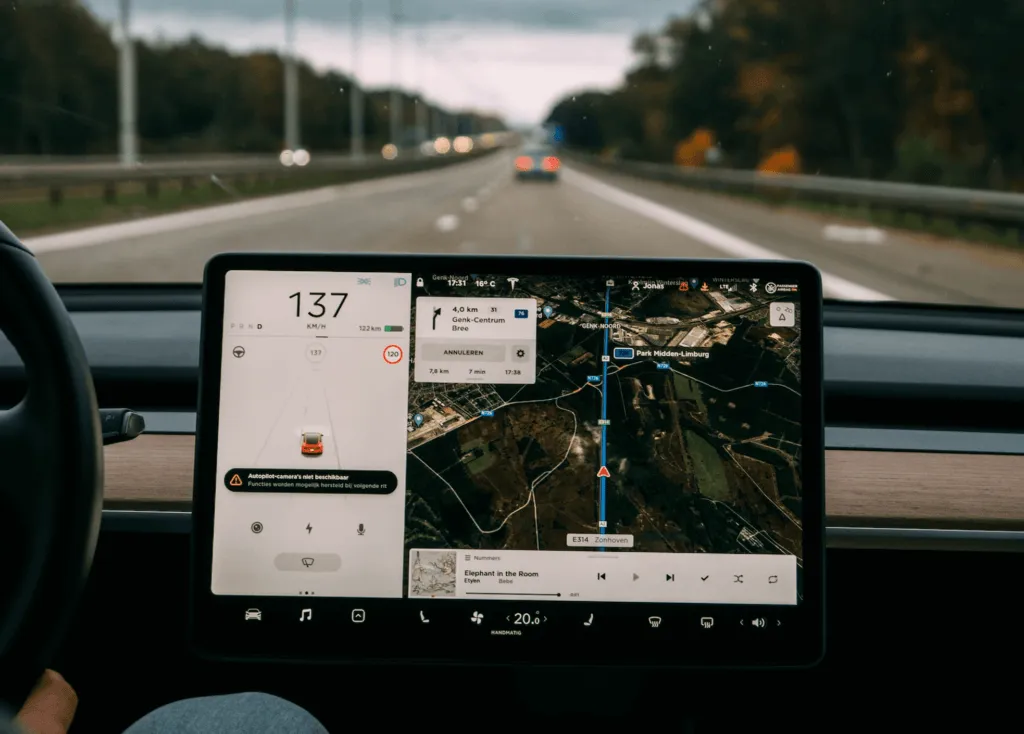 Automotive customer experience trends: digital dashboards and connected journeys